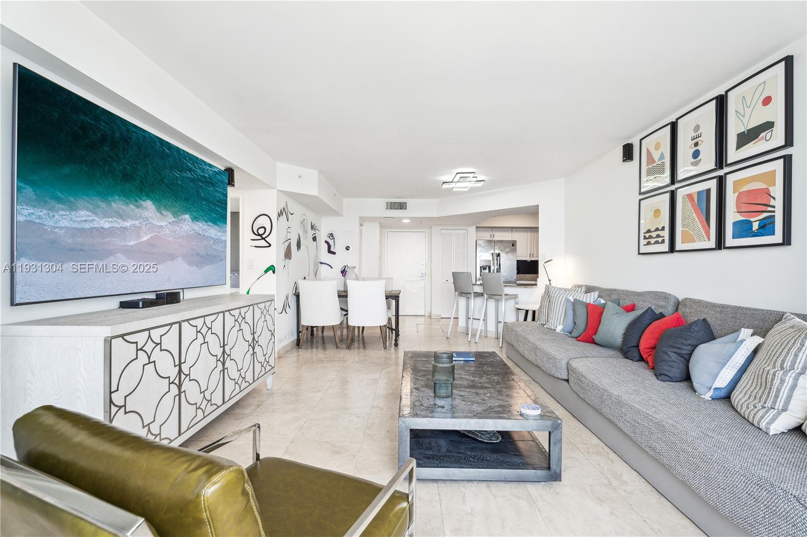 SUNSET HARBOUR NORTH COND - Residential Lease