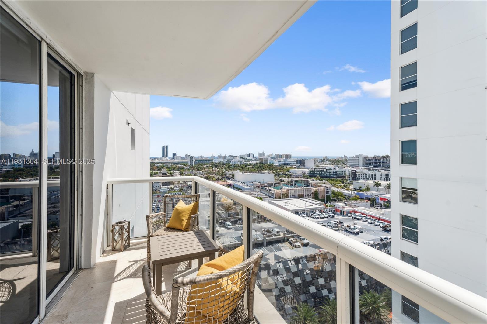 SUNSET HARBOUR NORTH COND - Residential Lease