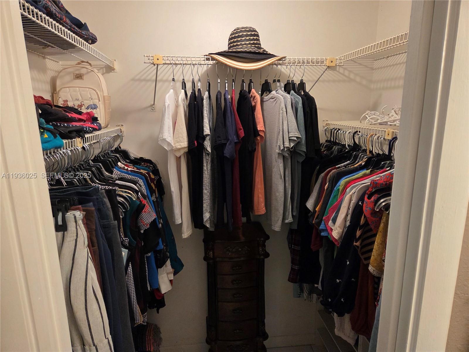 RACQUET CLUB APARTMENTS A - Residential