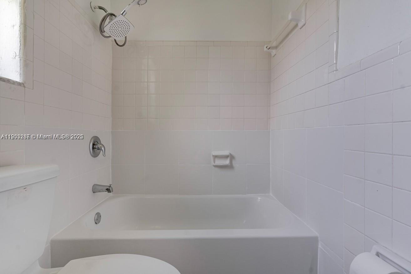 GRANT PARK - Residential Lease