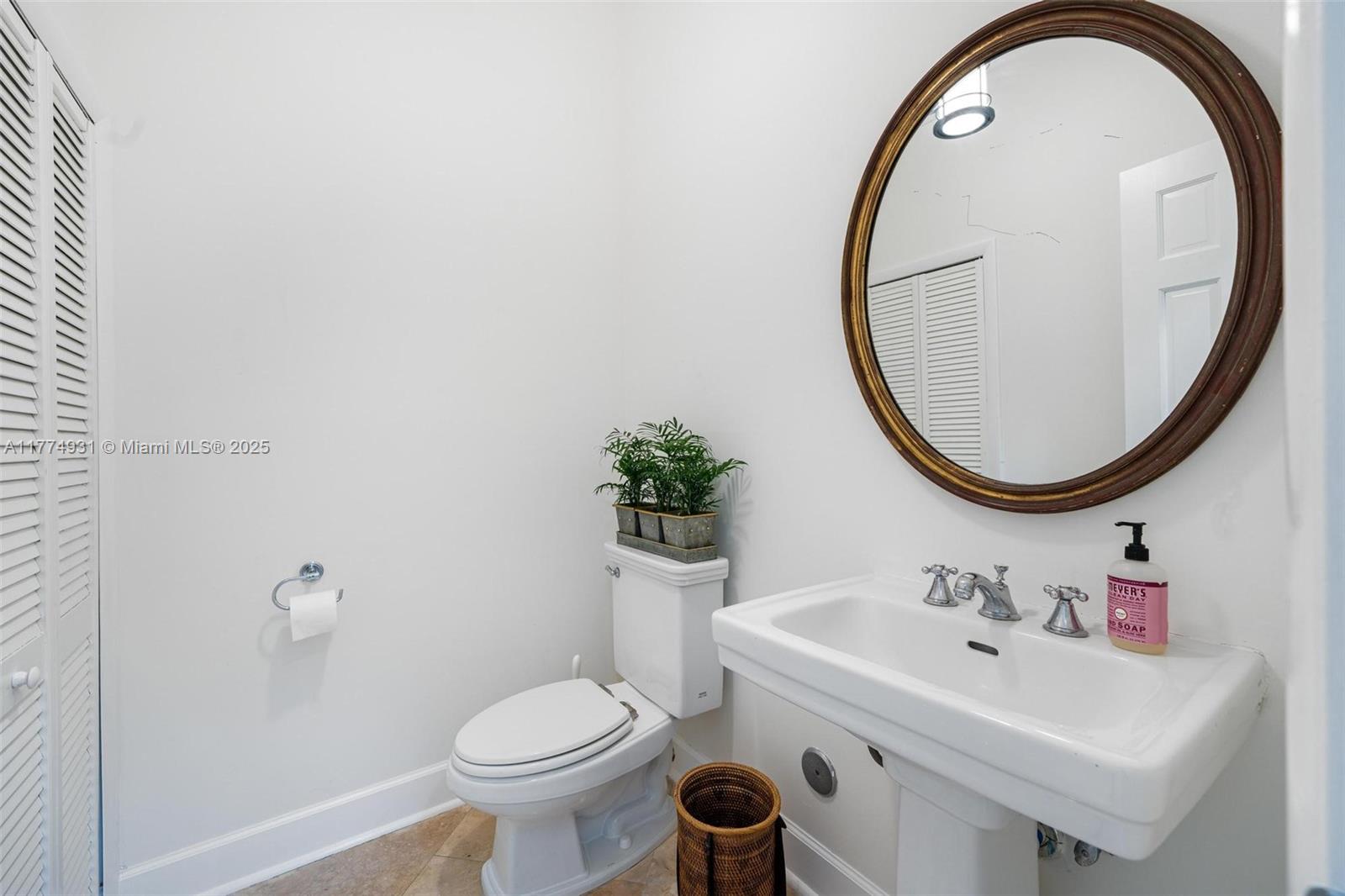 TOWN HALL COMM ADDN - Residential