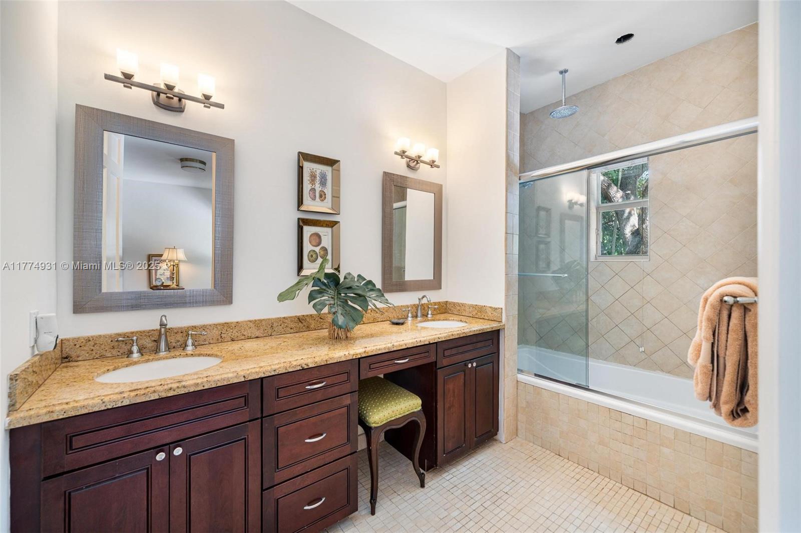 TOWN HALL COMM ADDN - Residential