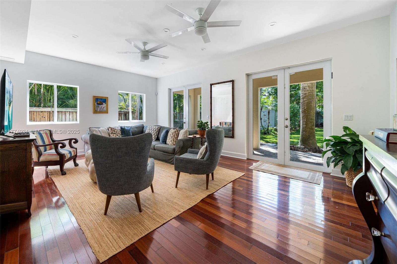 TOWN HALL COMM ADDN - Residential