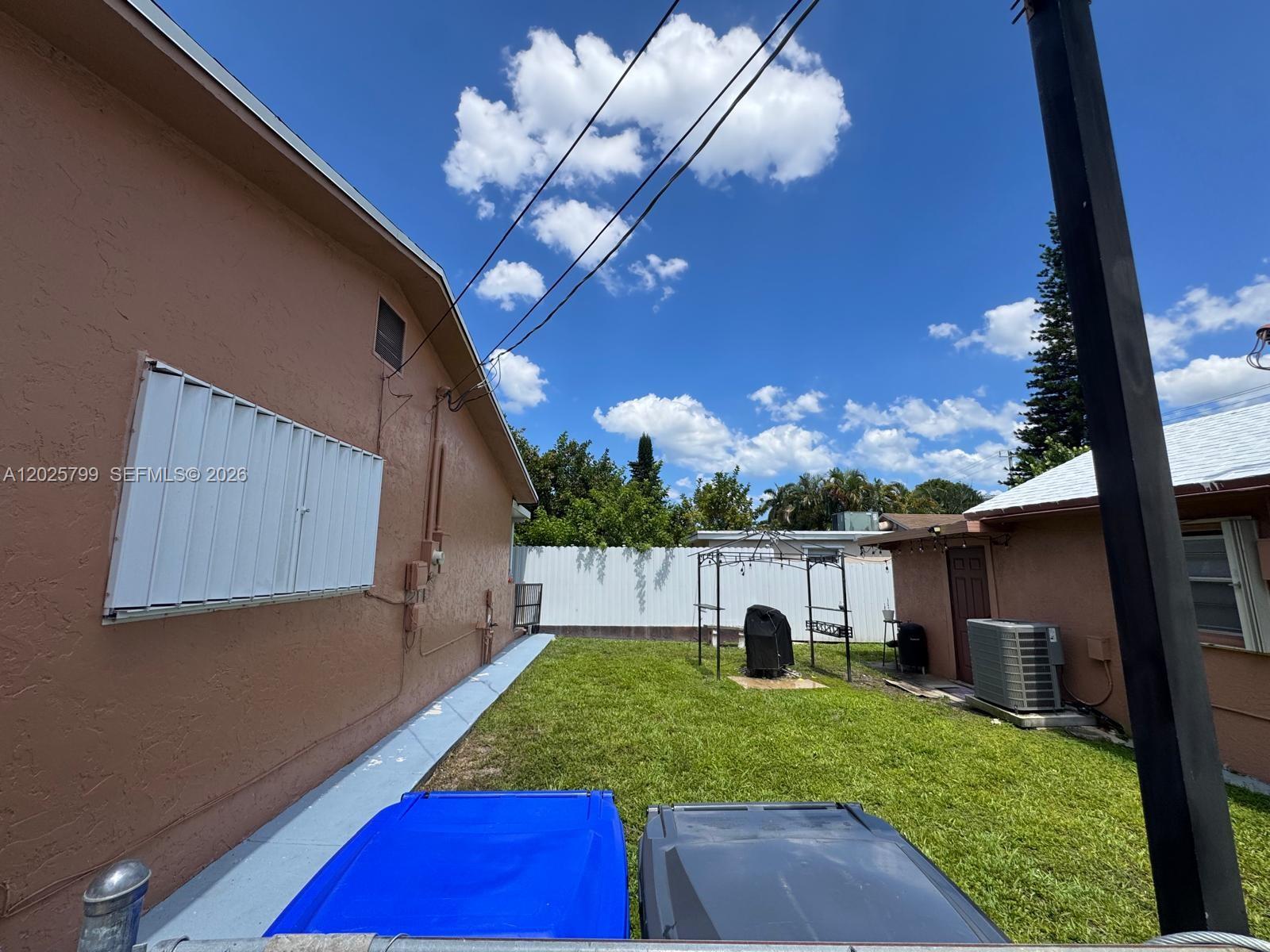 HOLLYWOOD BEACH GARDENS - Residential Income