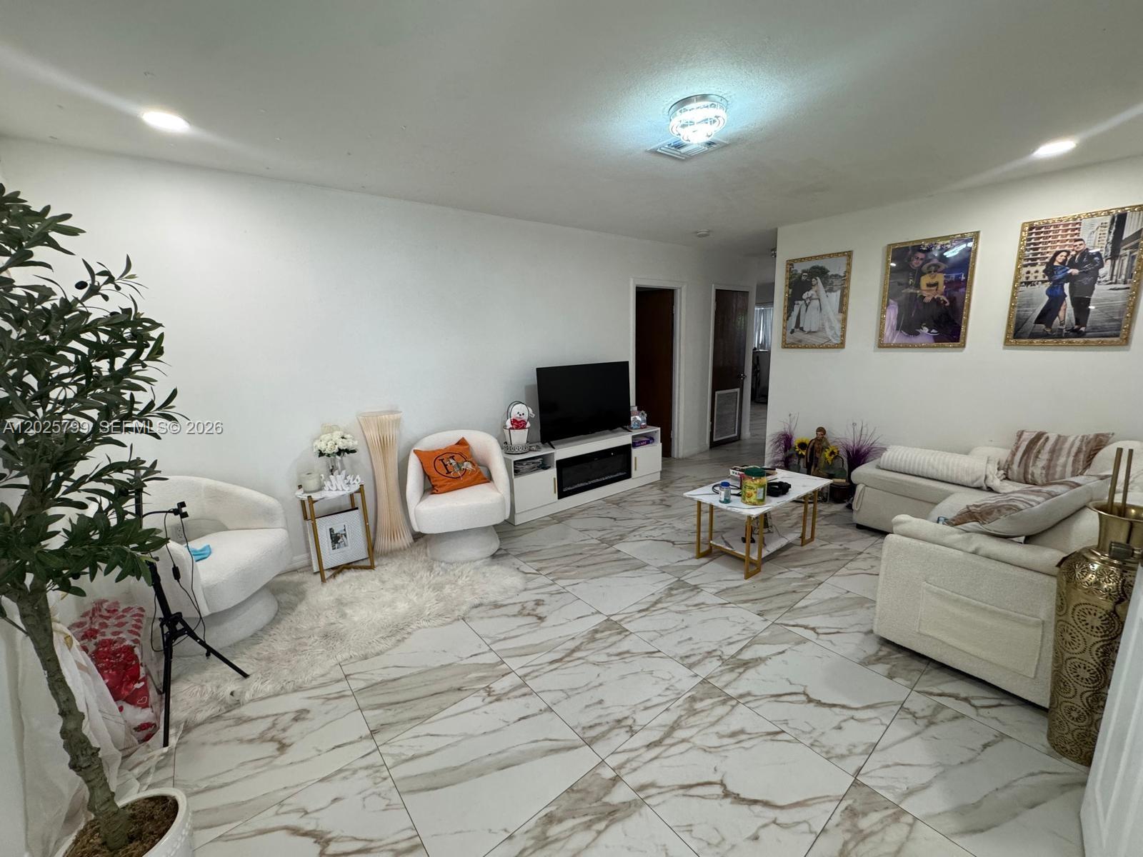 HOLLYWOOD BEACH GARDENS - Residential Income