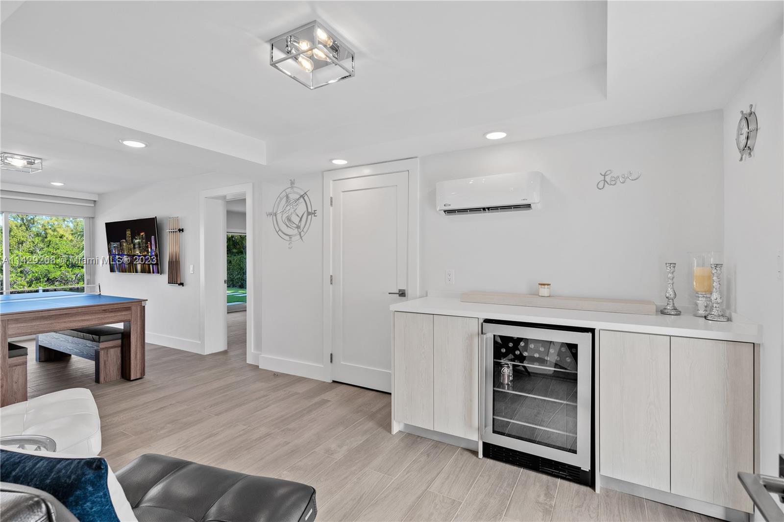 VENETIAN SHORES NO 2 - Residential