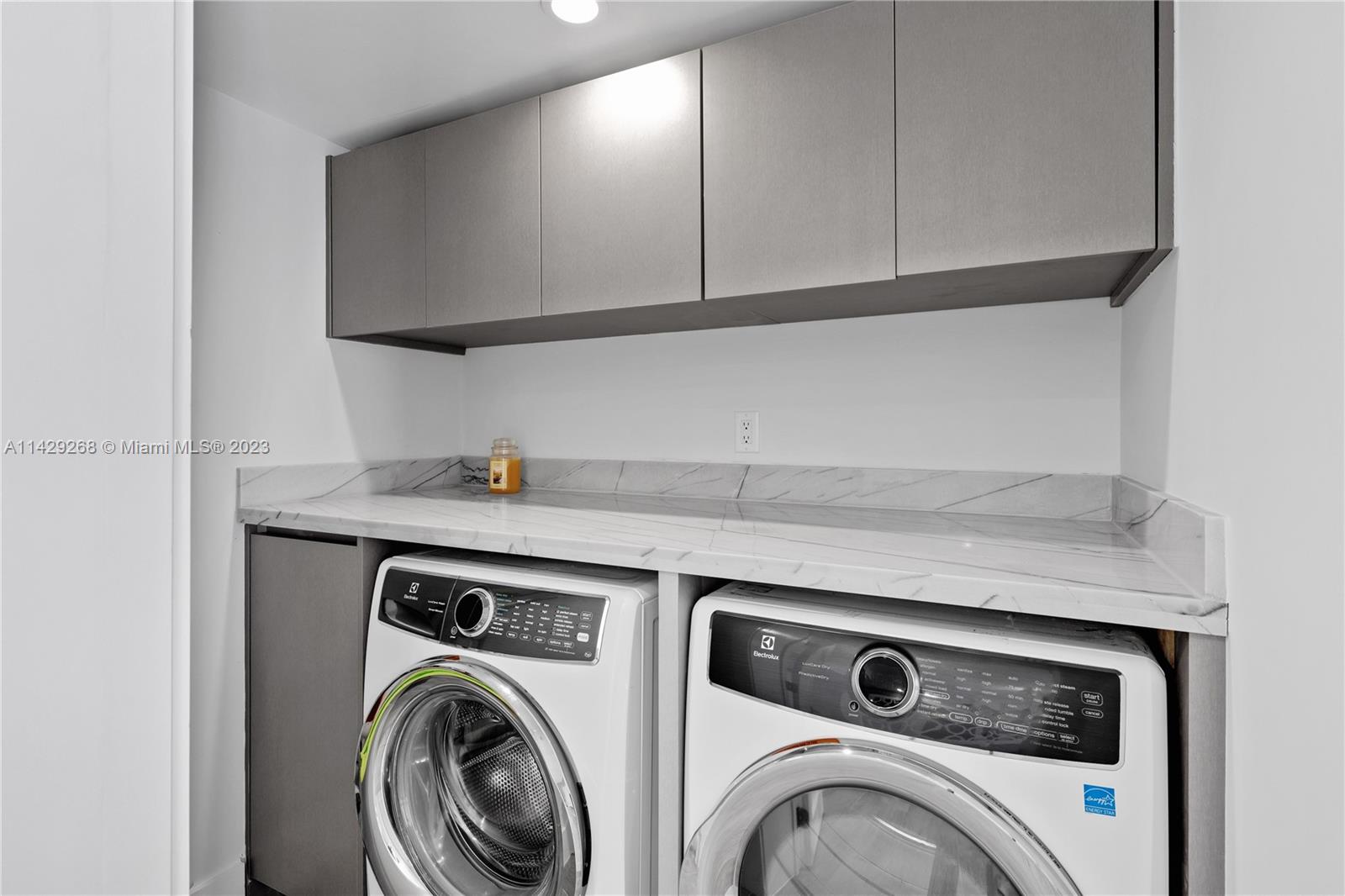 VENETIAN SHORES NO 2 - Residential