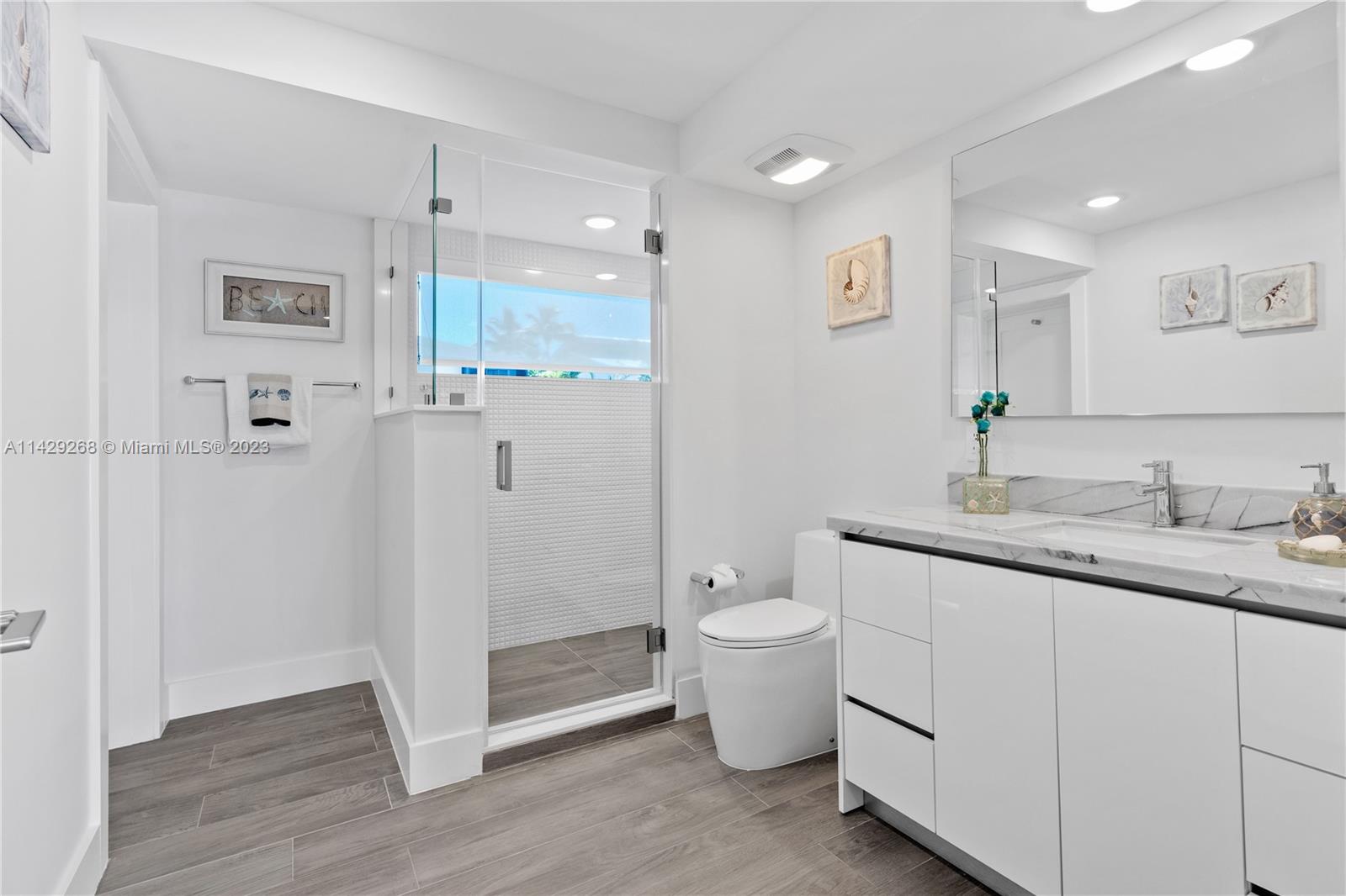 VENETIAN SHORES NO 2 - Residential