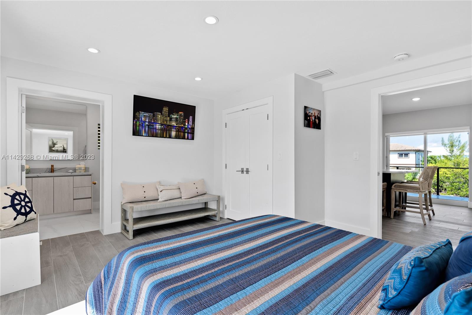 VENETIAN SHORES NO 2 - Residential