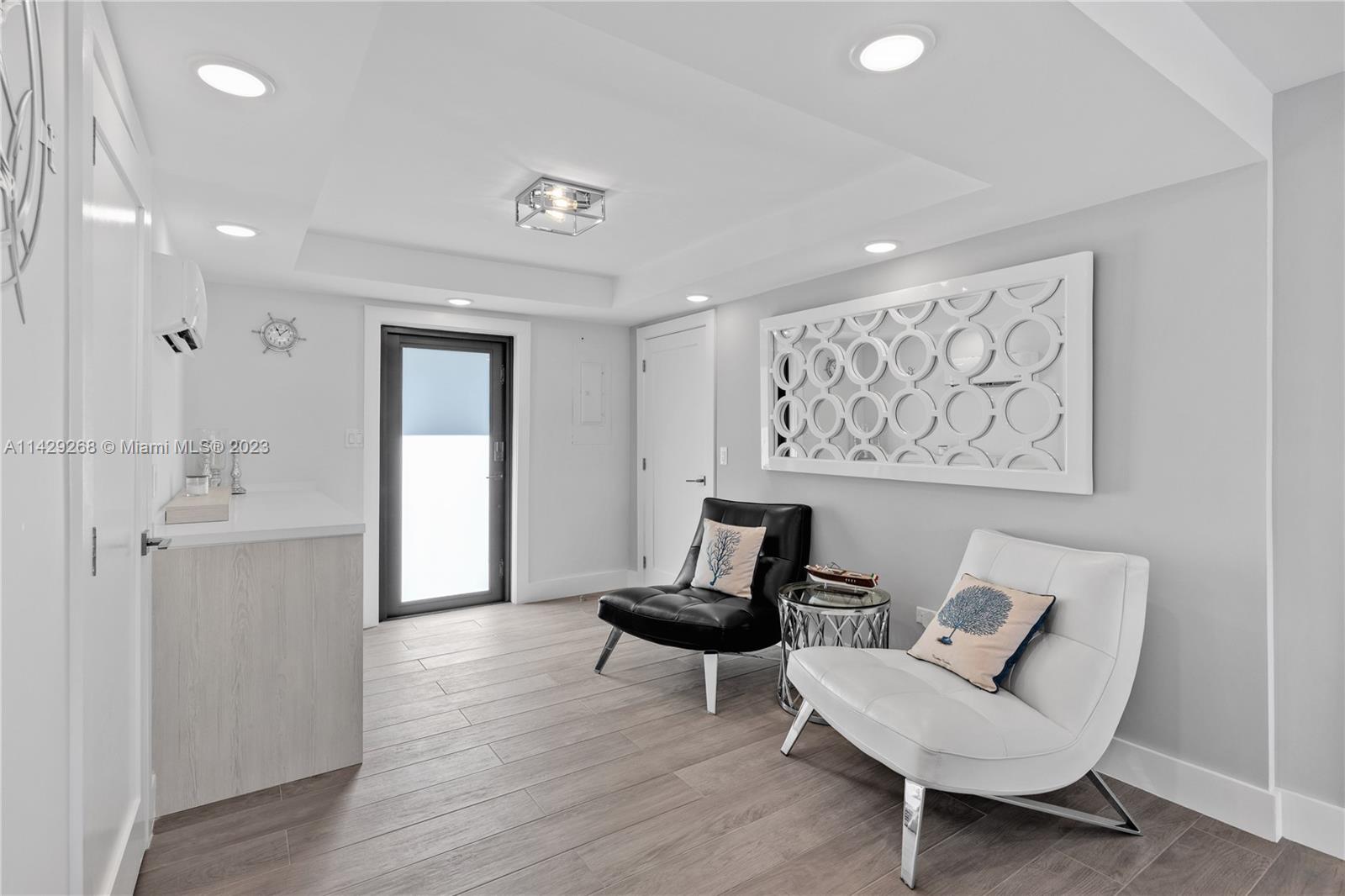 VENETIAN SHORES NO 2 - Residential