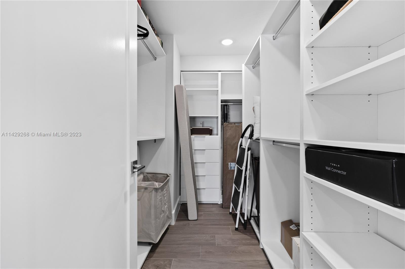 VENETIAN SHORES NO 2 - Residential