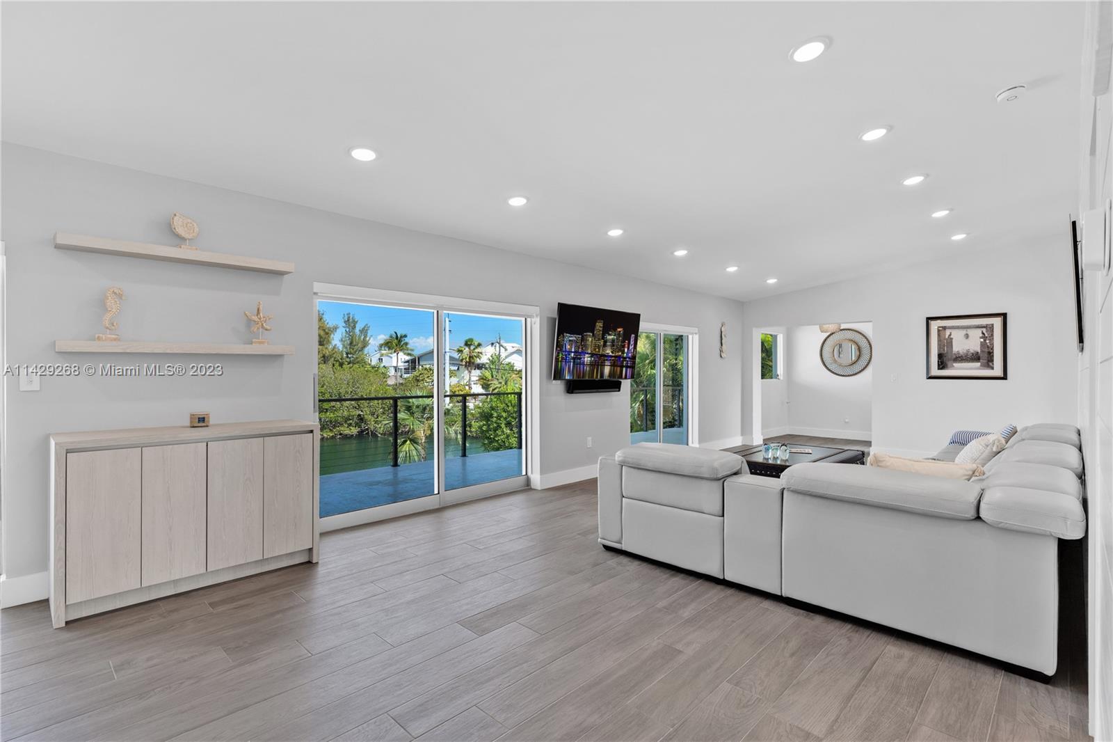 VENETIAN SHORES NO 2 - Residential