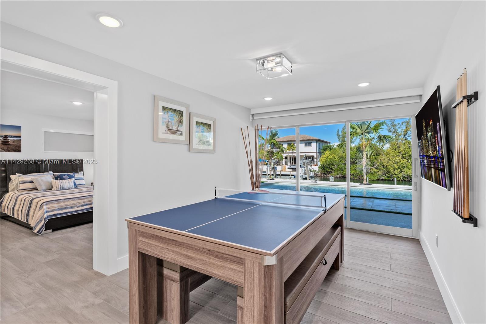 VENETIAN SHORES NO 2 - Residential