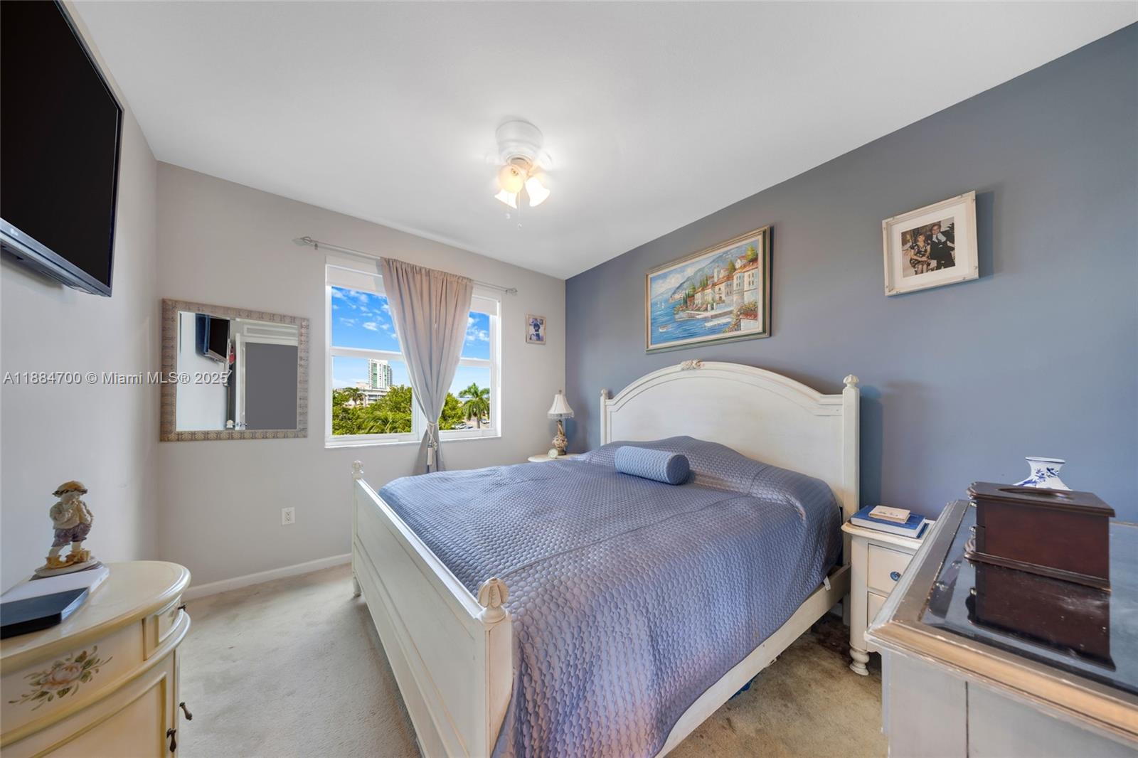 360 CONDO B - Residential