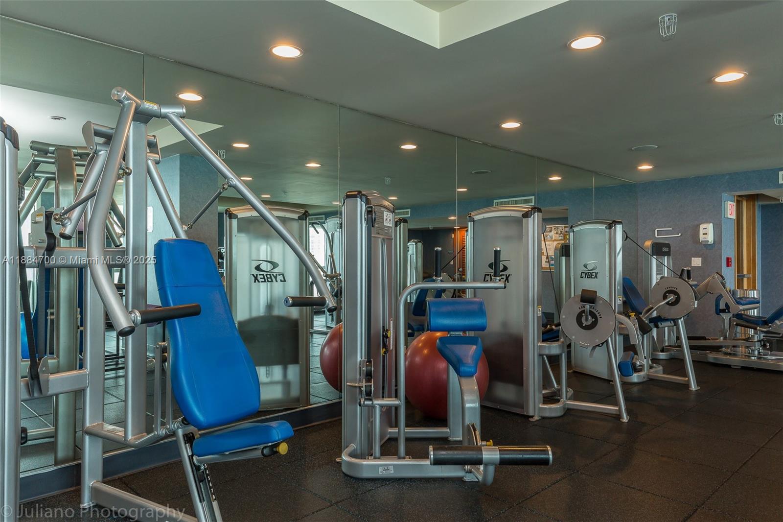 360 CONDO B - Residential