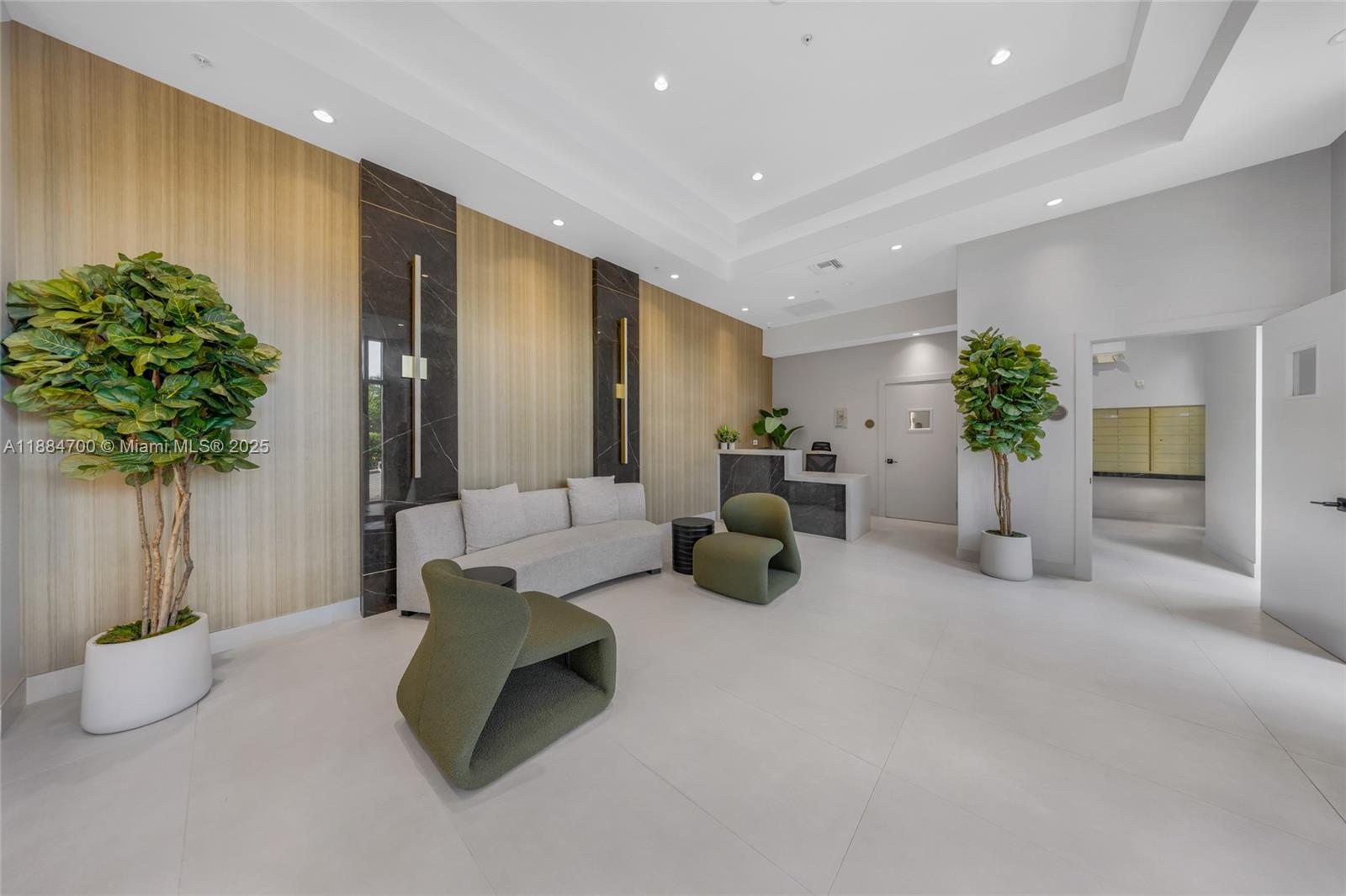 360 CONDO B - Residential