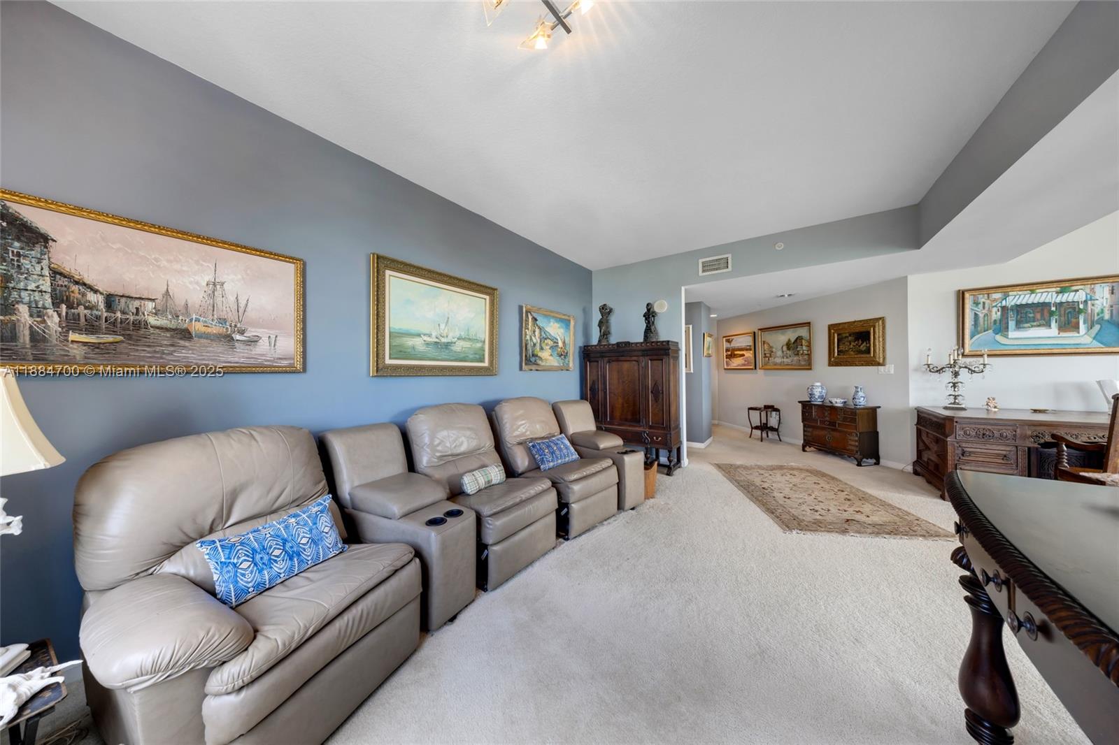 360 CONDO B - Residential