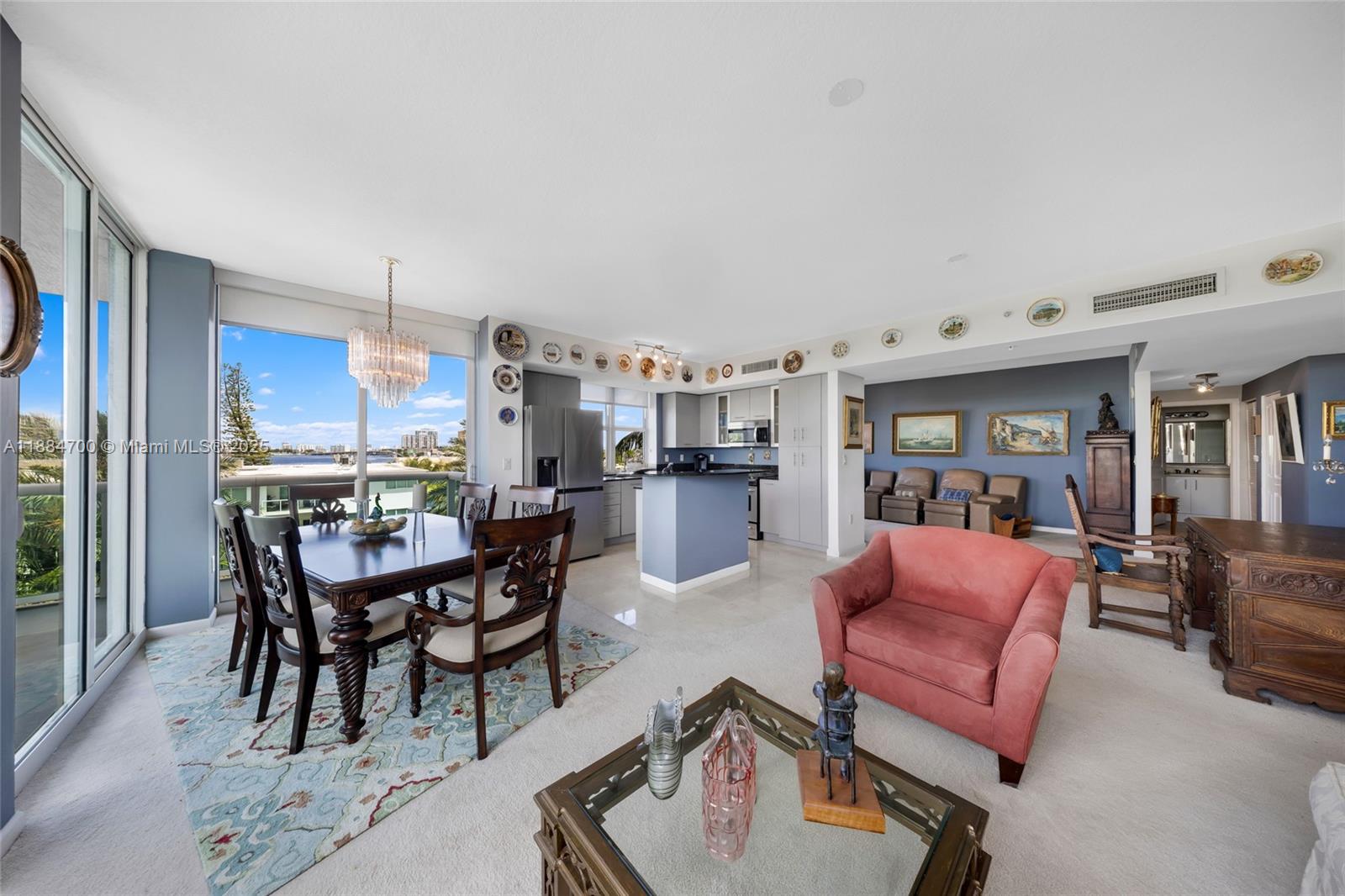 360 CONDO B - Residential