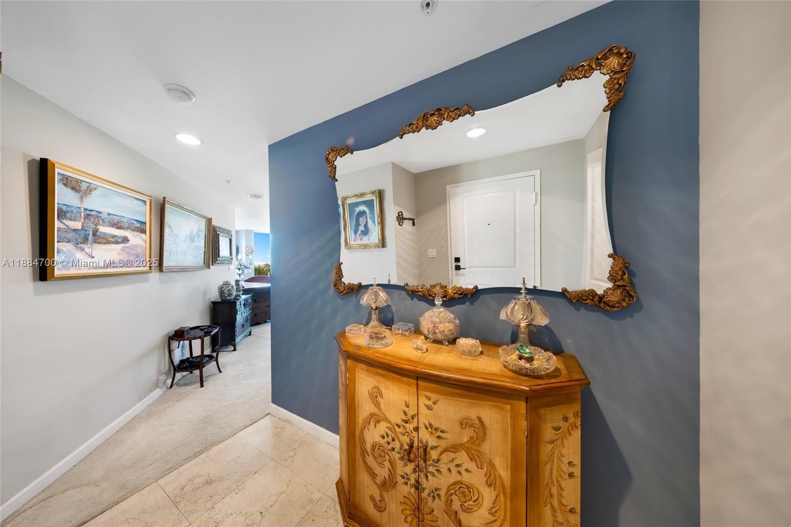 360 CONDO B - Residential