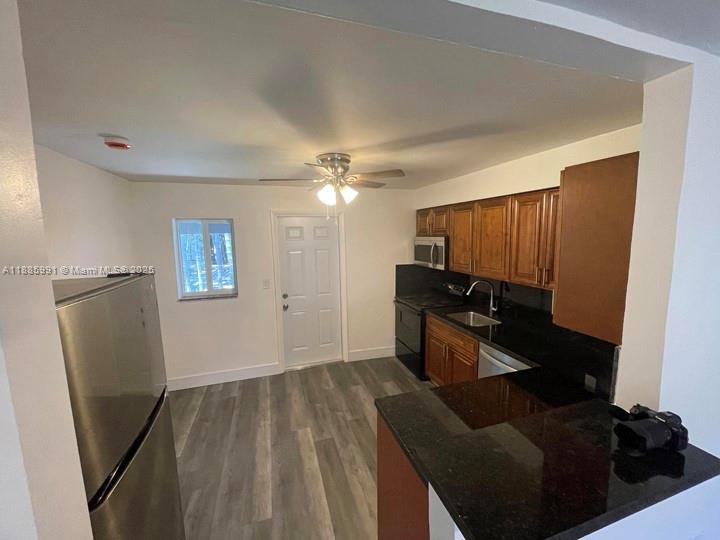 AMD PL BAY RIDGE - Residential Lease