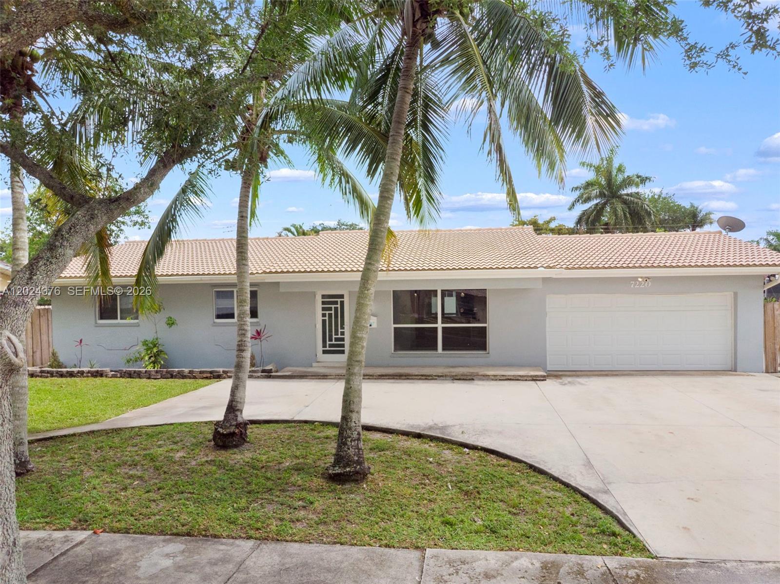 MIRROR LAKE ESTATES SEC F - Residential