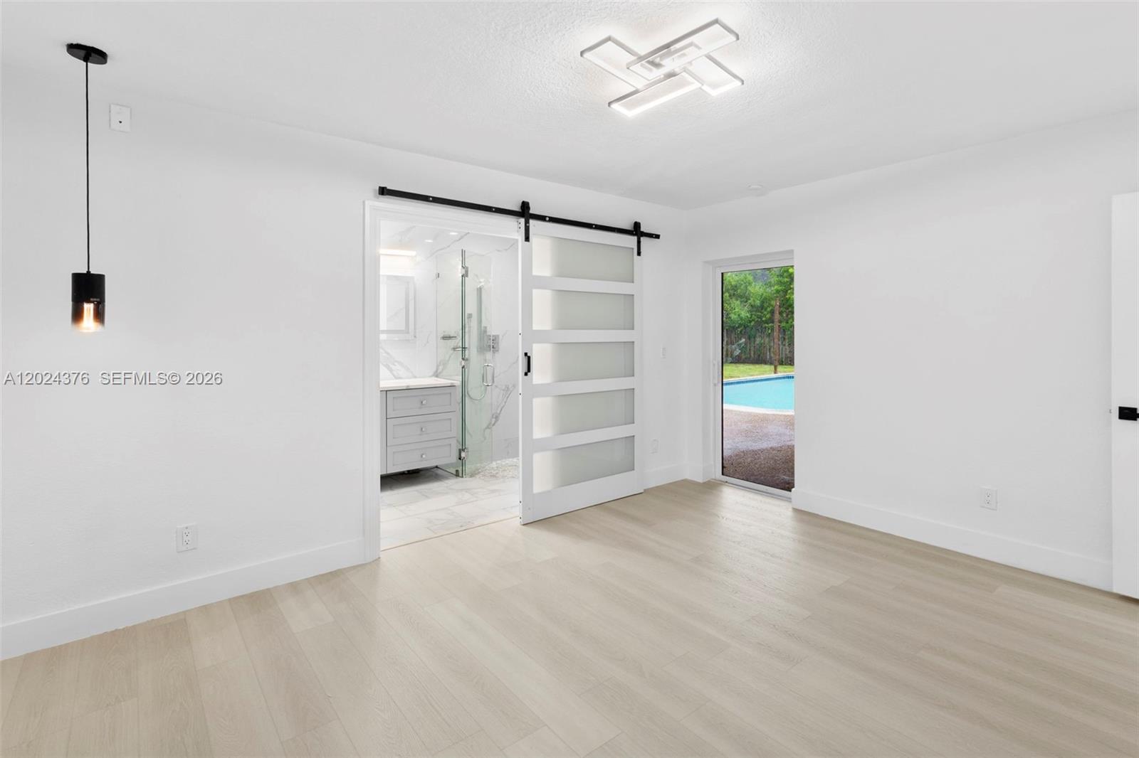 MIRROR LAKE ESTATES SEC F - Residential