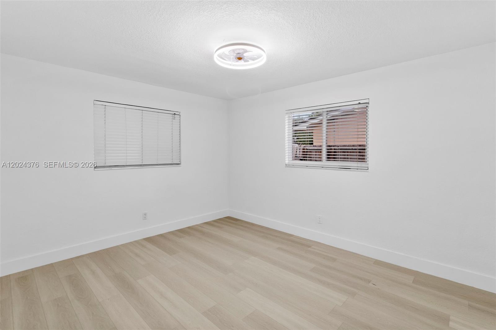 MIRROR LAKE ESTATES SEC F - Residential