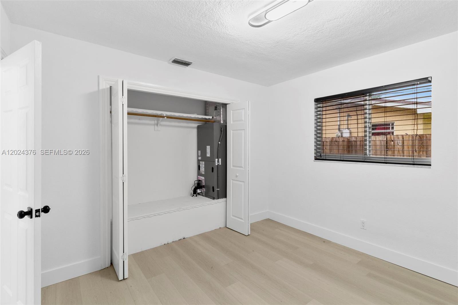 MIRROR LAKE ESTATES SEC F - Residential