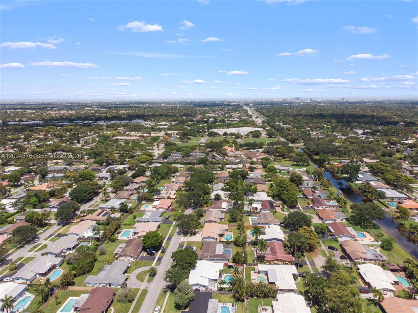 MIRROR LAKE ESTATES SEC F - Residential