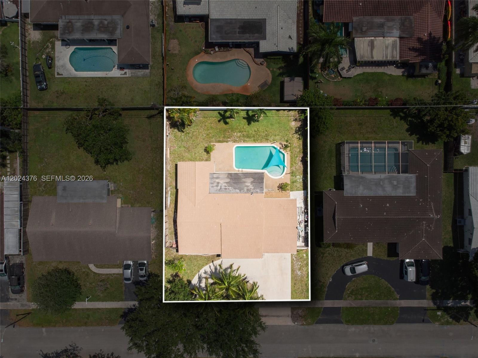 MIRROR LAKE ESTATES SEC F - Residential