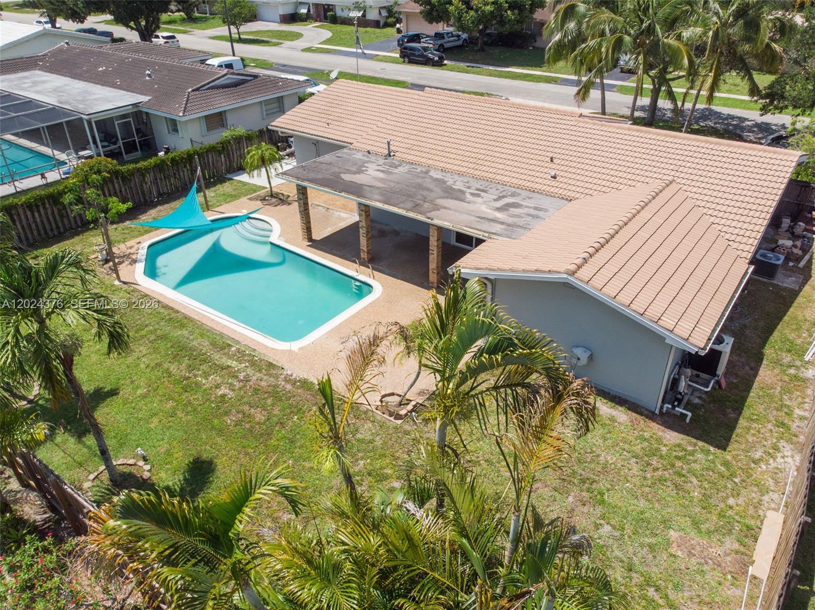 MIRROR LAKE ESTATES SEC F - Residential