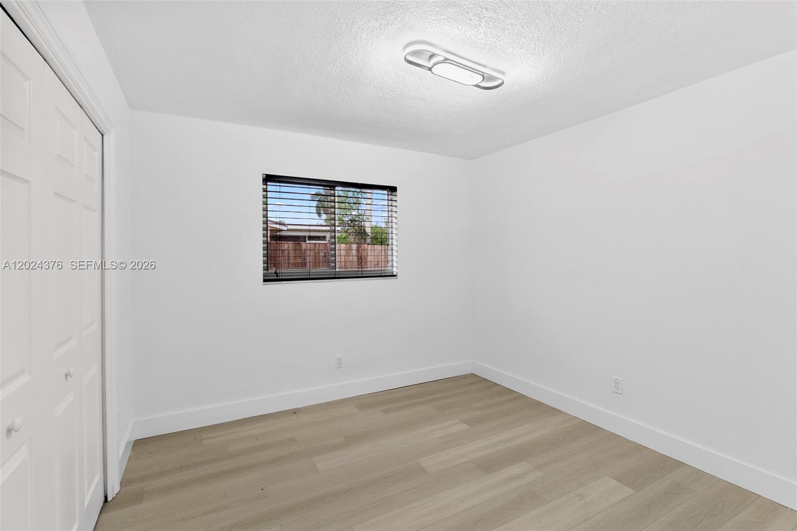 MIRROR LAKE ESTATES SEC F - Residential