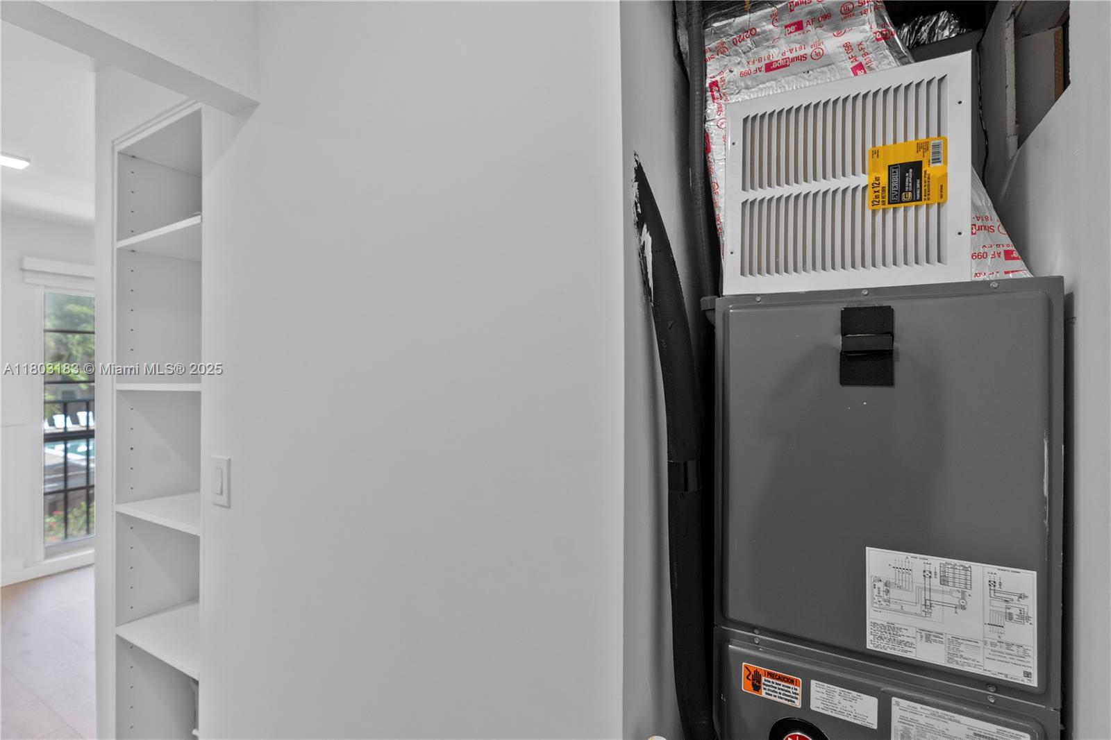 DADELAND GROVE CONDO - Residential