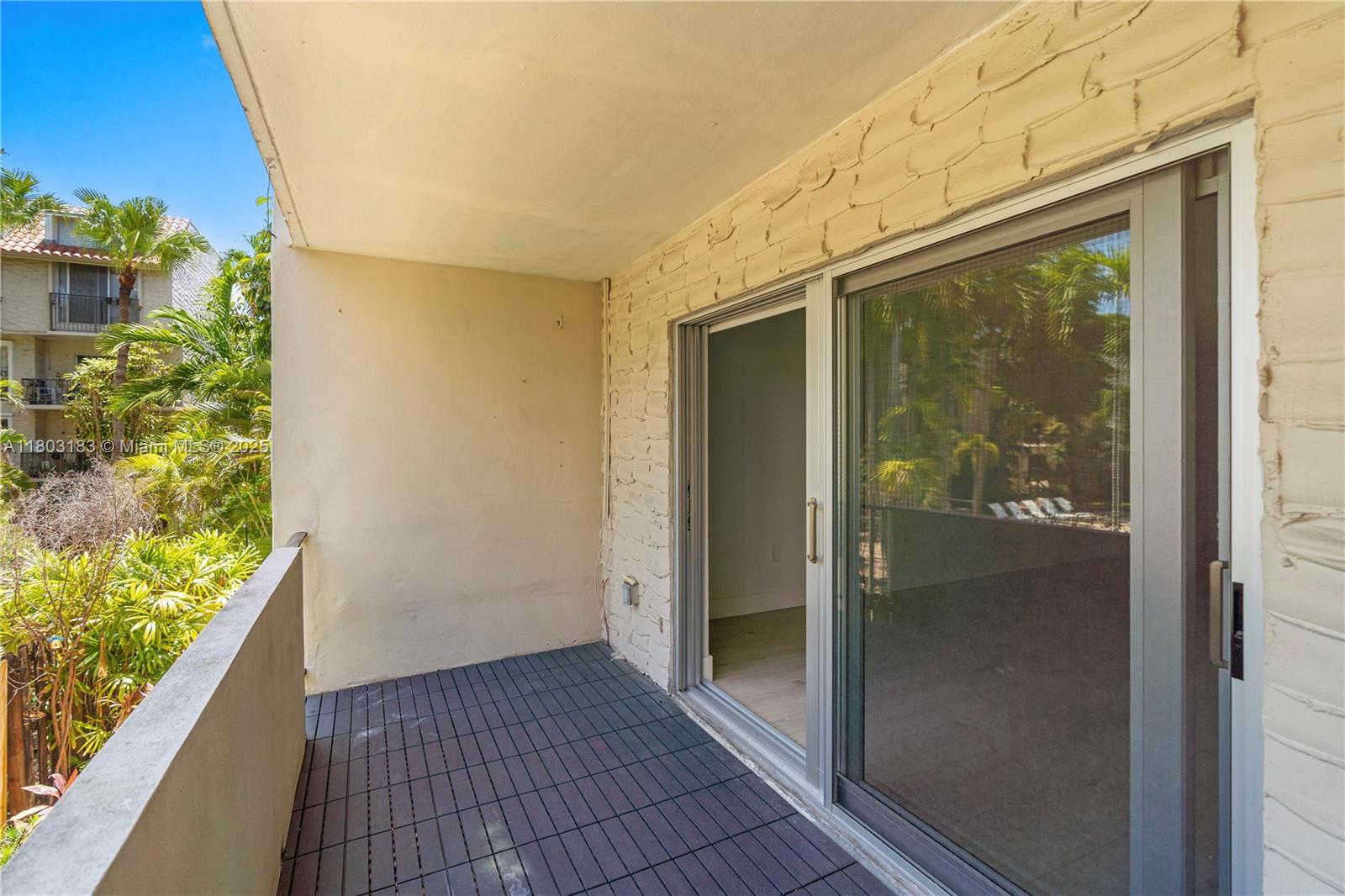 DADELAND GROVE CONDO - Residential