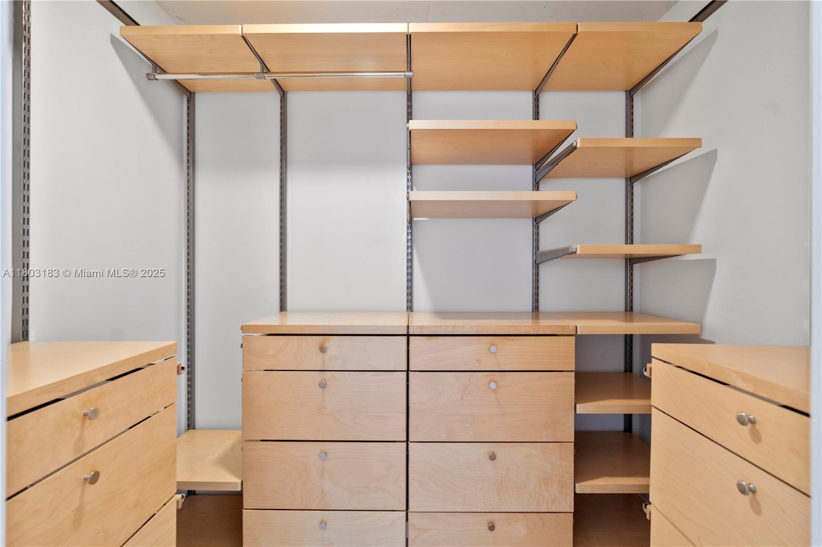 DADELAND GROVE CONDO - Residential