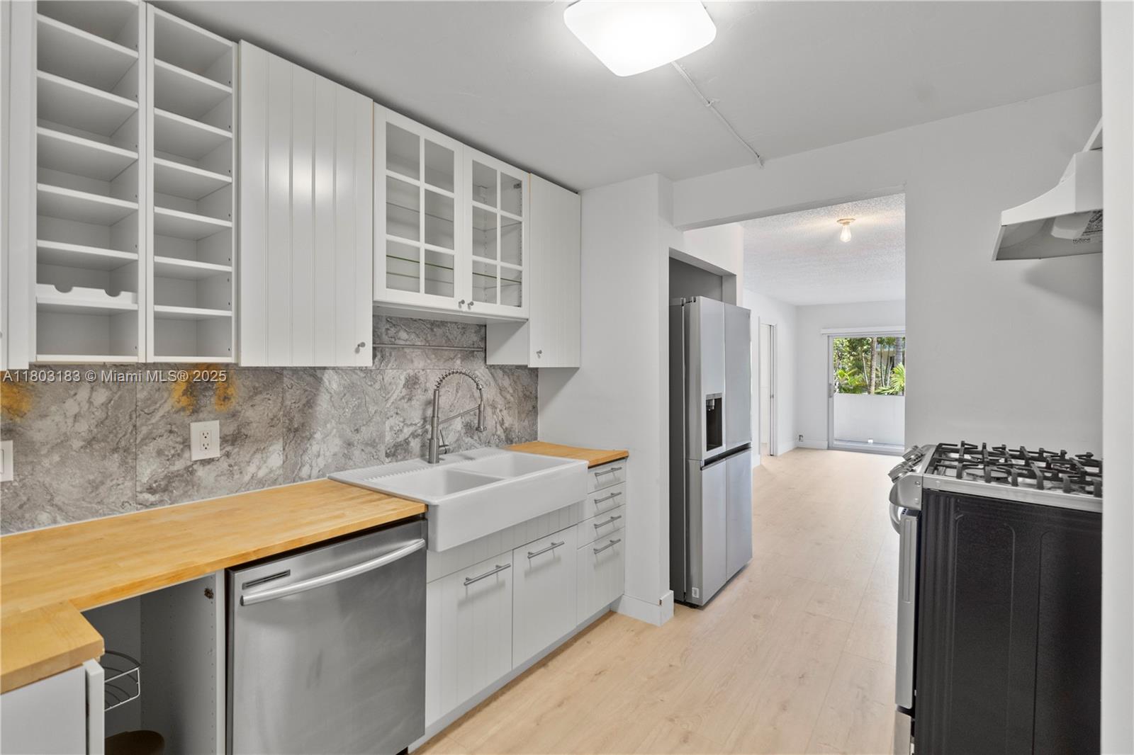 DADELAND GROVE CONDO - Residential