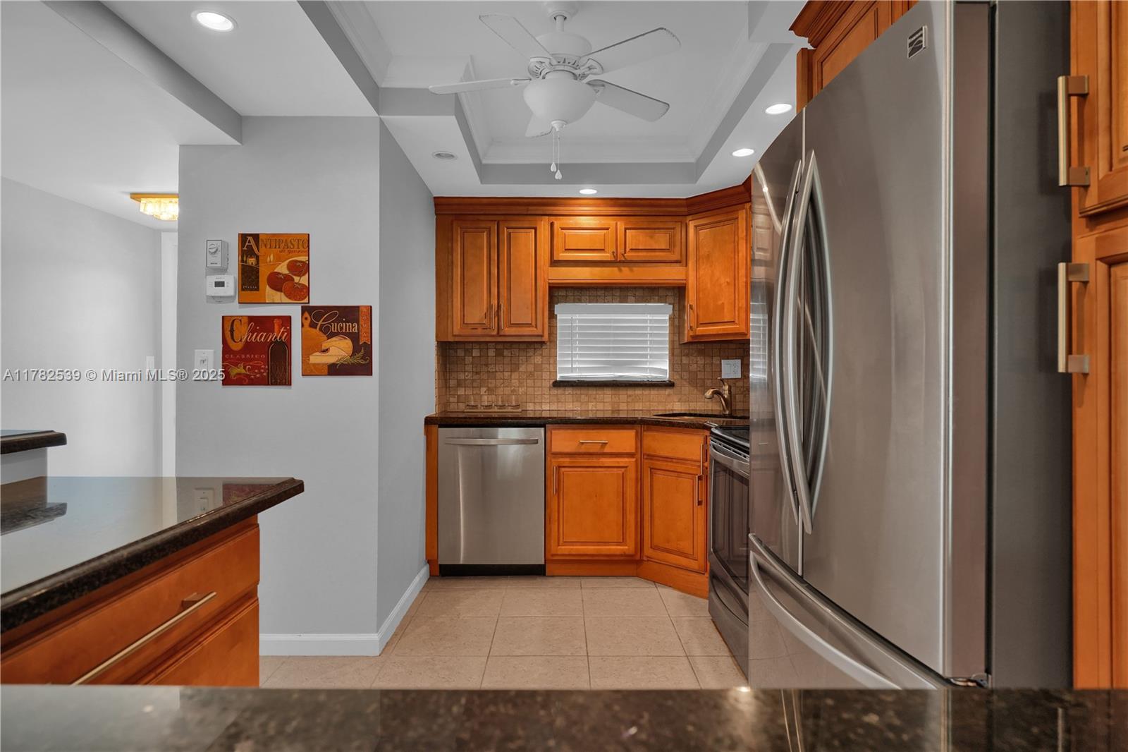 HOLLYBROOK GOLF AND - Residential Lease