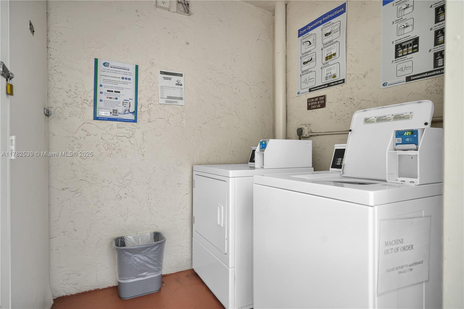 HOLLYBROOK GOLF AND - Residential Lease