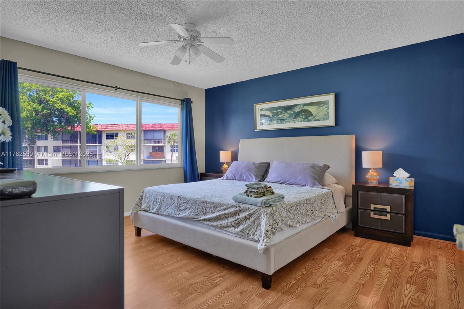 HOLLYBROOK GOLF AND - Residential Lease