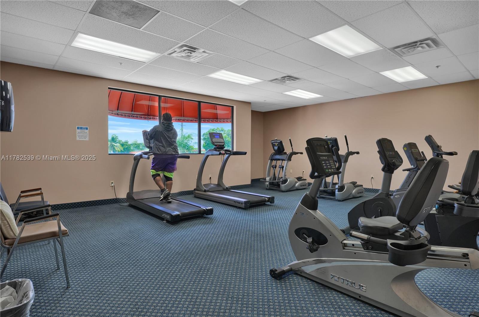 HOLLYBROOK GOLF AND - Residential Lease