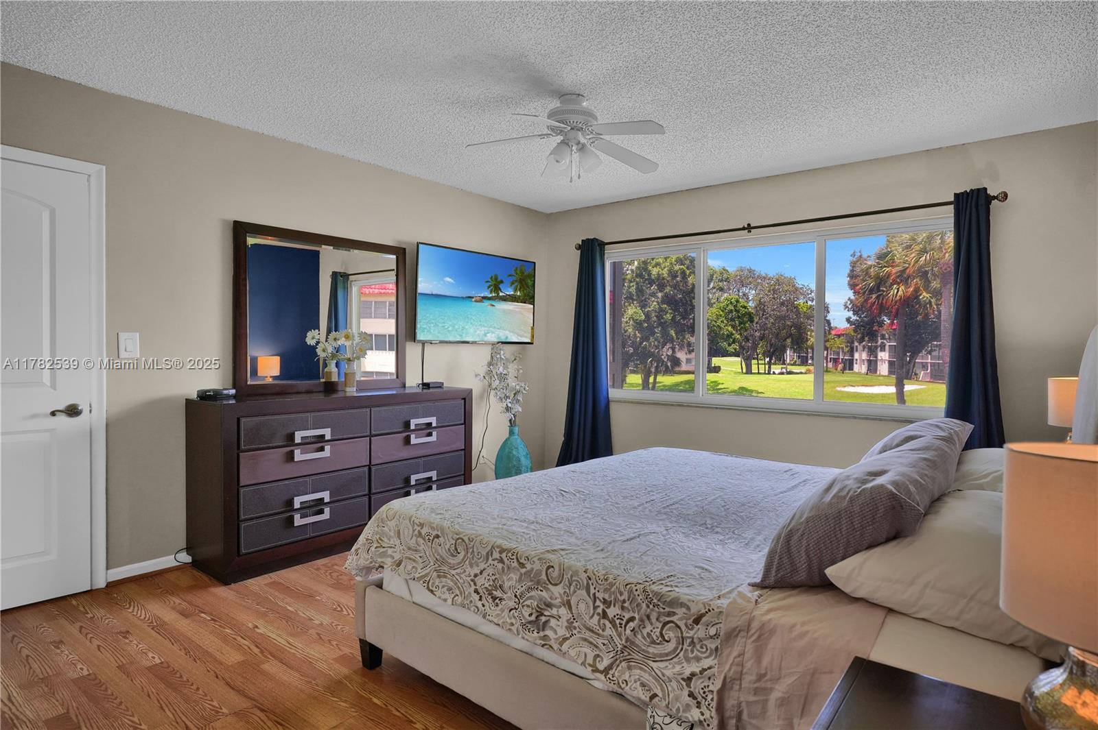 HOLLYBROOK GOLF AND - Residential Lease