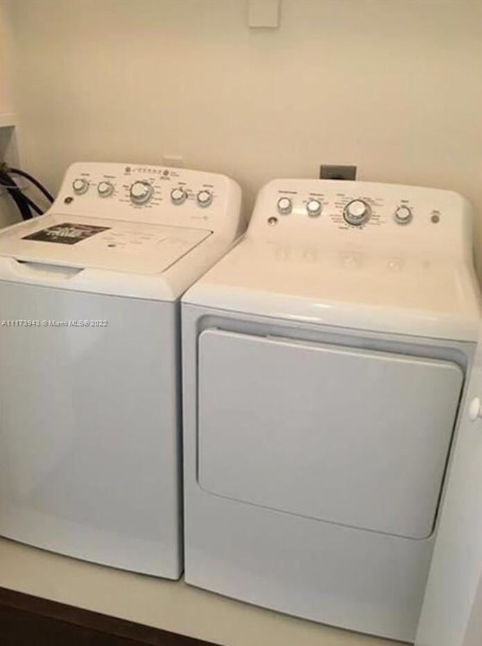 WEITZER AVENTURA PLACE CO - Residential