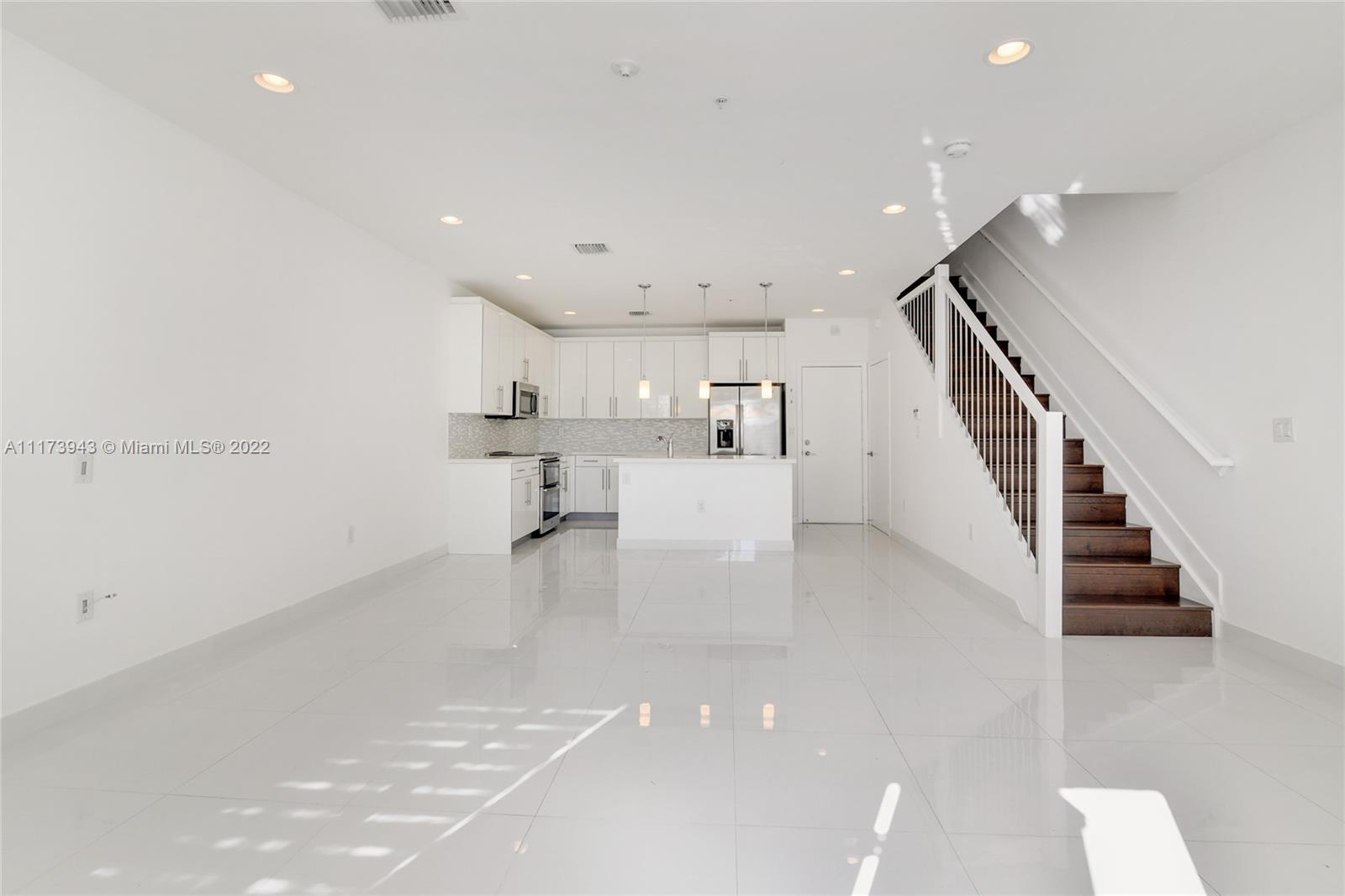 WEITZER AVENTURA PLACE CO - Residential