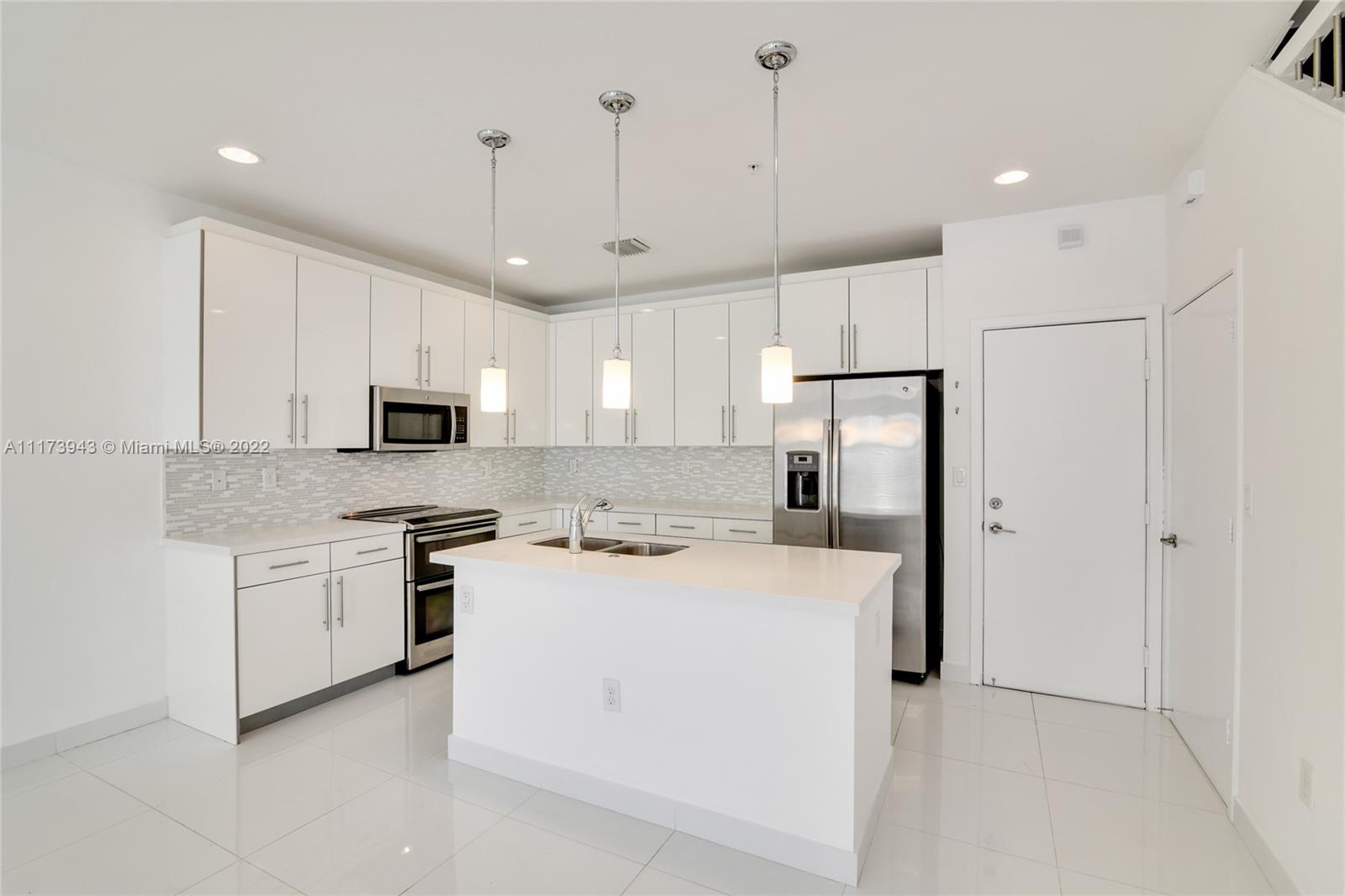 WEITZER AVENTURA PLACE CO - Residential