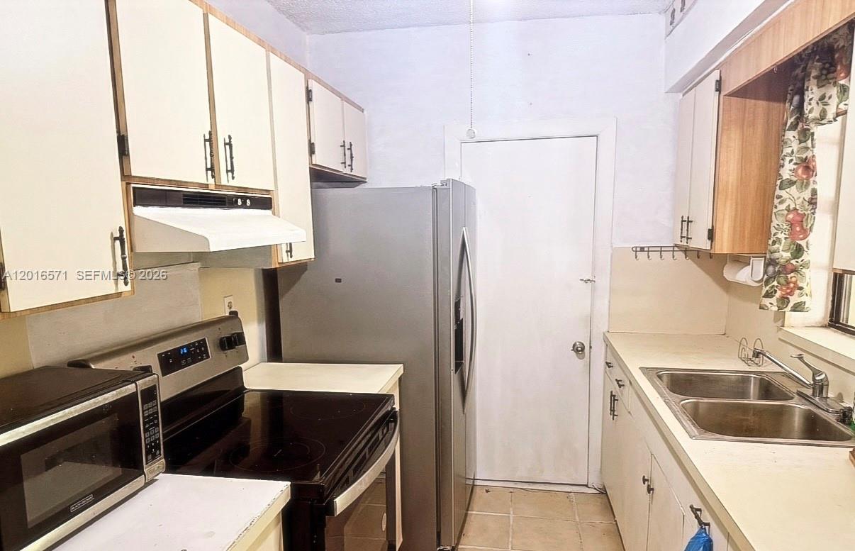 50 E 44th St
