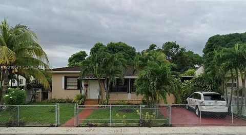 50 E 44th St Hialeah FL 33013