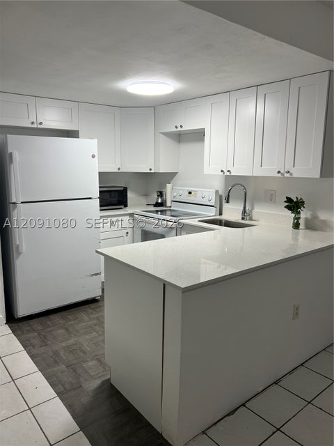 Photo of 5366 W 26th Ave #121, Hialeah, FL 33016 (MLS # A12091080)