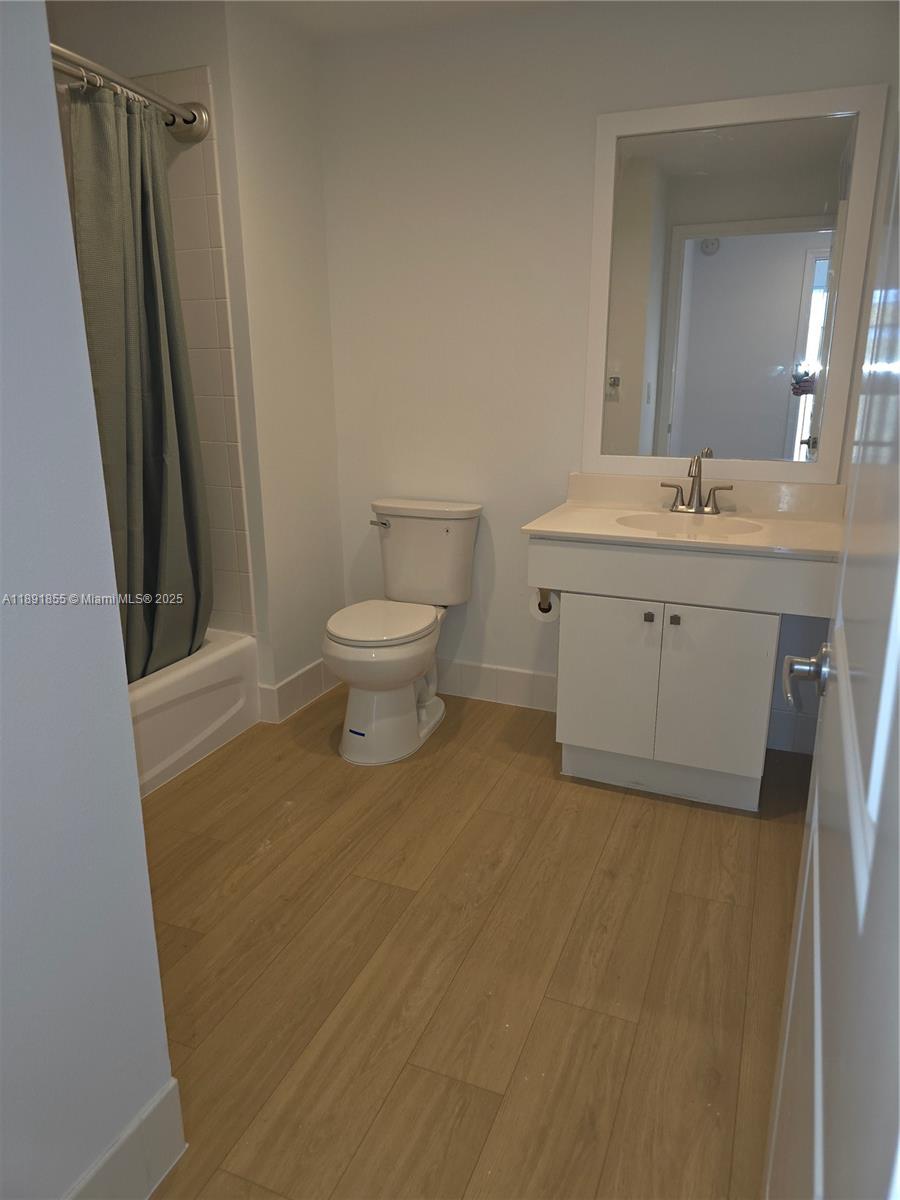 TEN ARAGON CONDO - Residential Lease