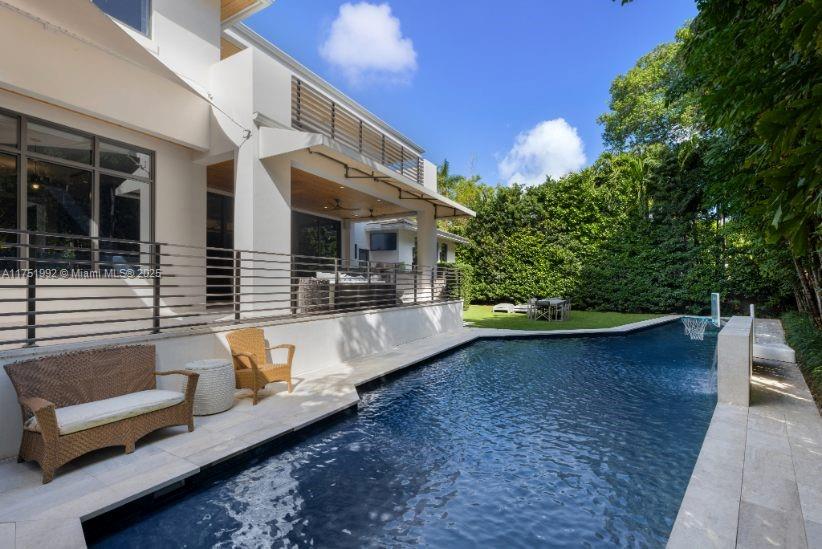 SUNSET ISLANDS-ISLAND NO - Residential