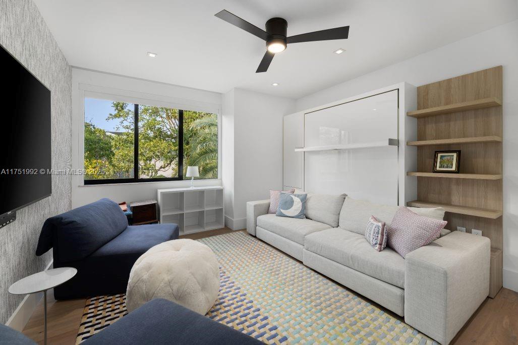 SUNSET ISLANDS-ISLAND NO - Residential